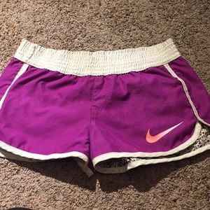 🌼 3 for 15$ Nike reversible shorts